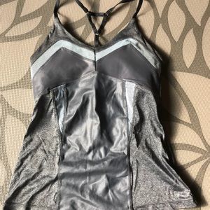 Splits 59 - yoga top, size medium